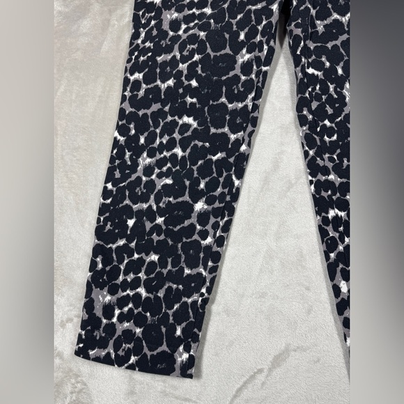 Old Navy Mid Rise Harper Cropped Leopard Animal Print Cotton Blend Pants 4 Reg - Picture 4 of 16